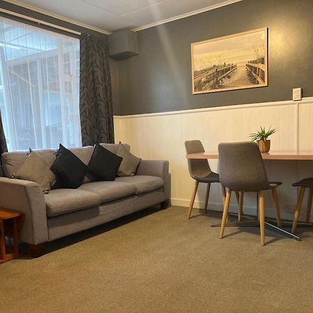 High Street Living Motel Піктон Екстер'єр фото