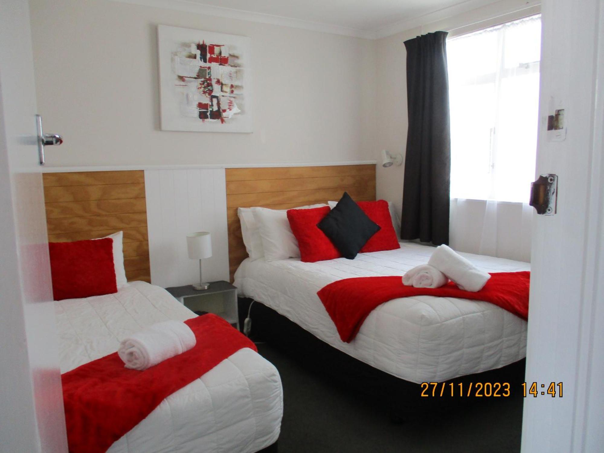 High Street Living Motel Піктон Екстер'єр фото