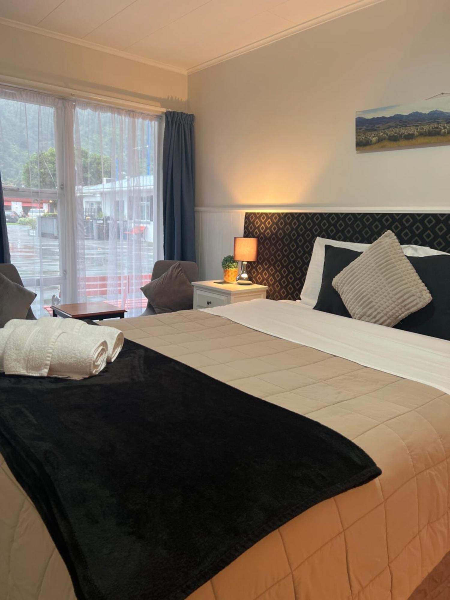 High Street Living Motel Піктон Екстер'єр фото