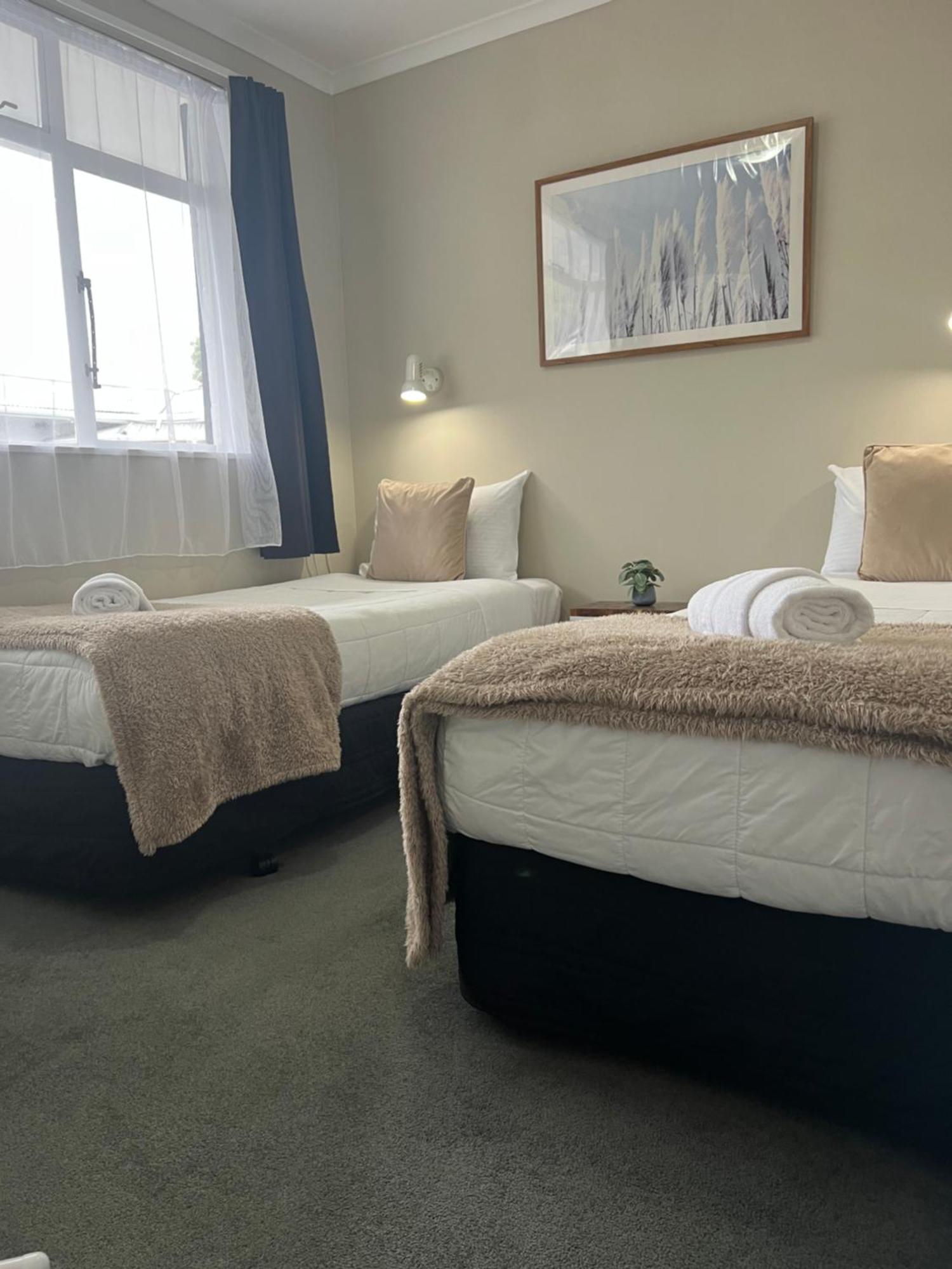 High Street Living Motel Піктон Екстер'єр фото