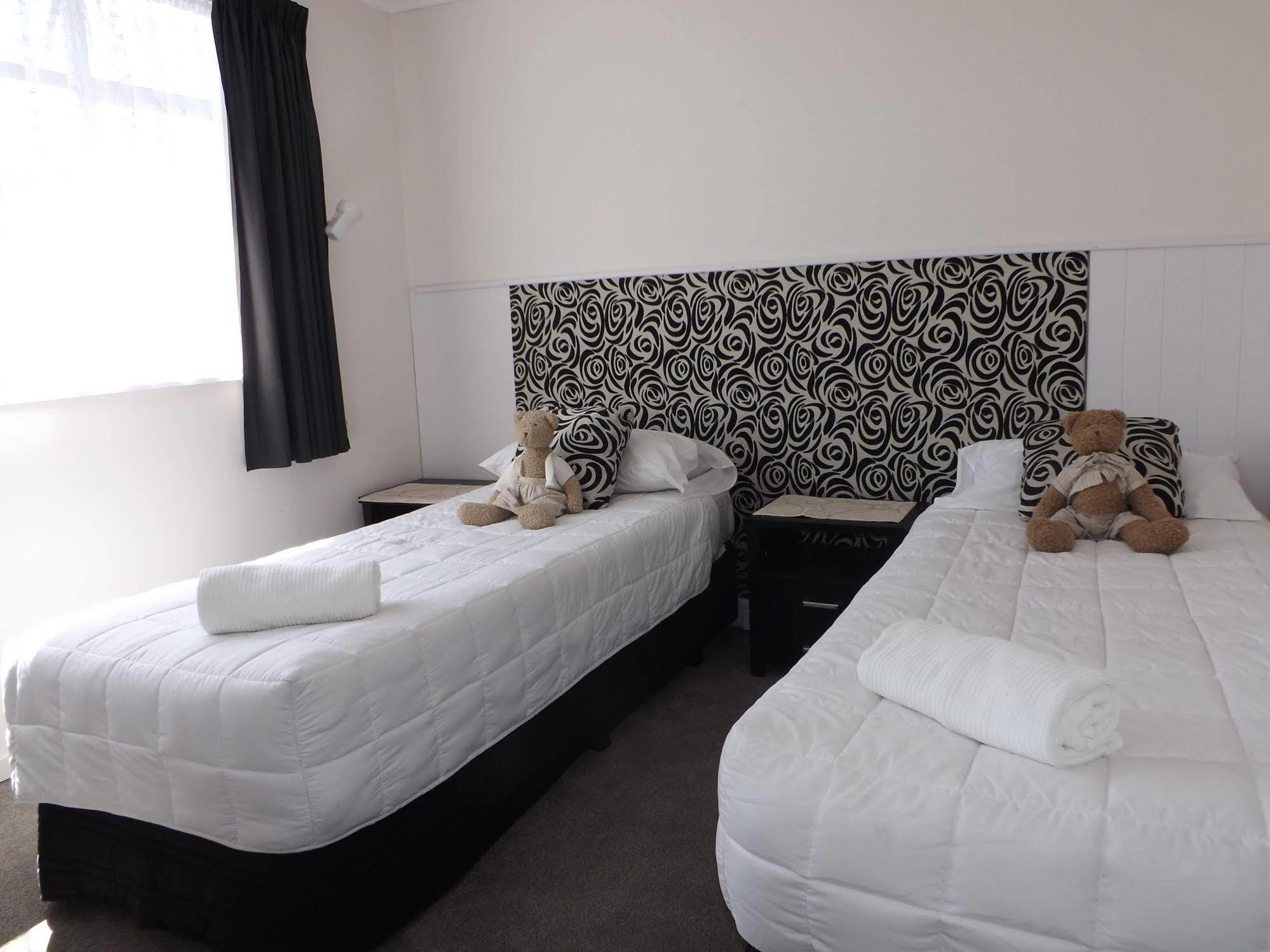 High Street Living Motel Піктон Екстер'єр фото