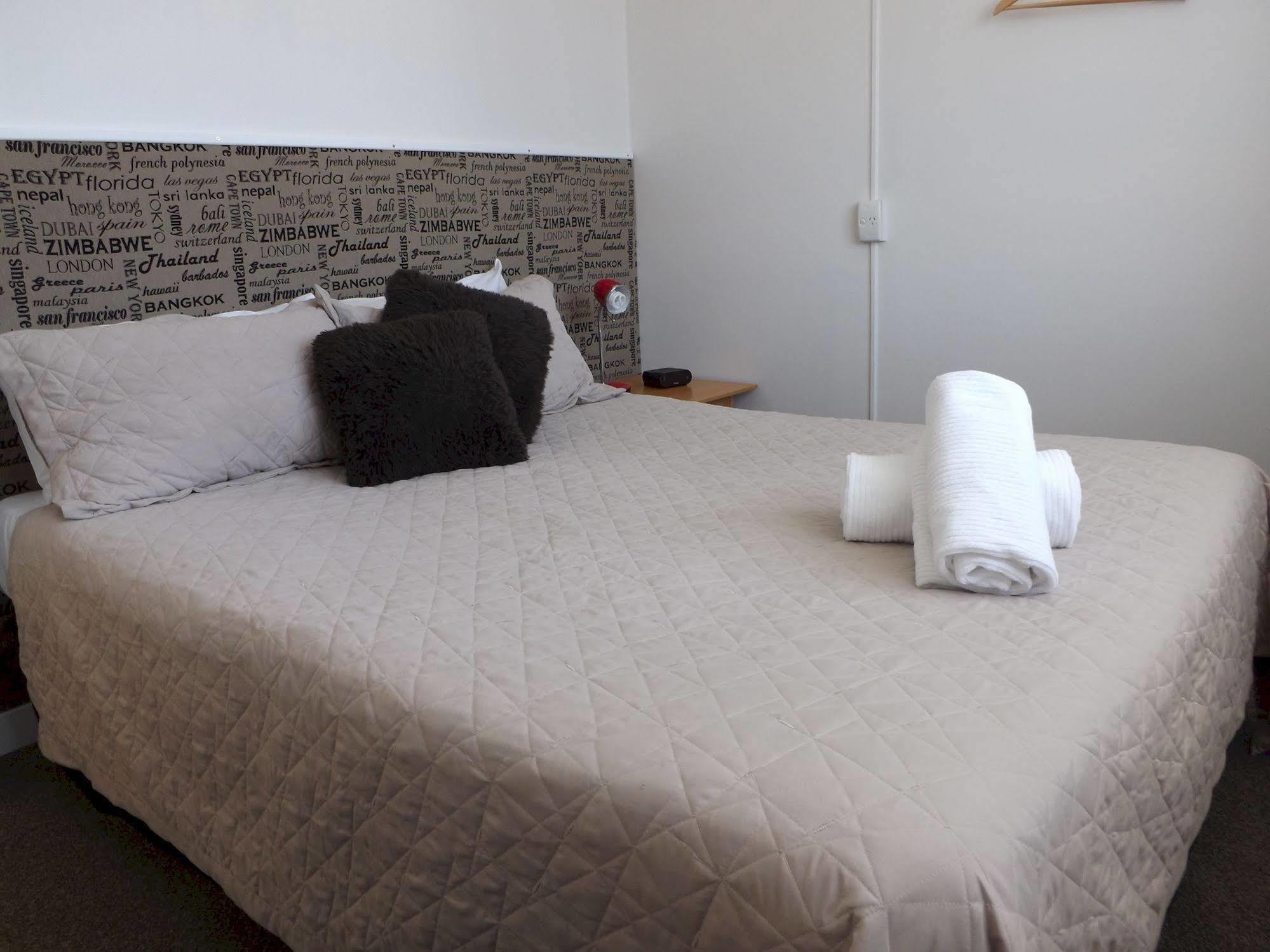 High Street Living Motel Піктон Екстер'єр фото