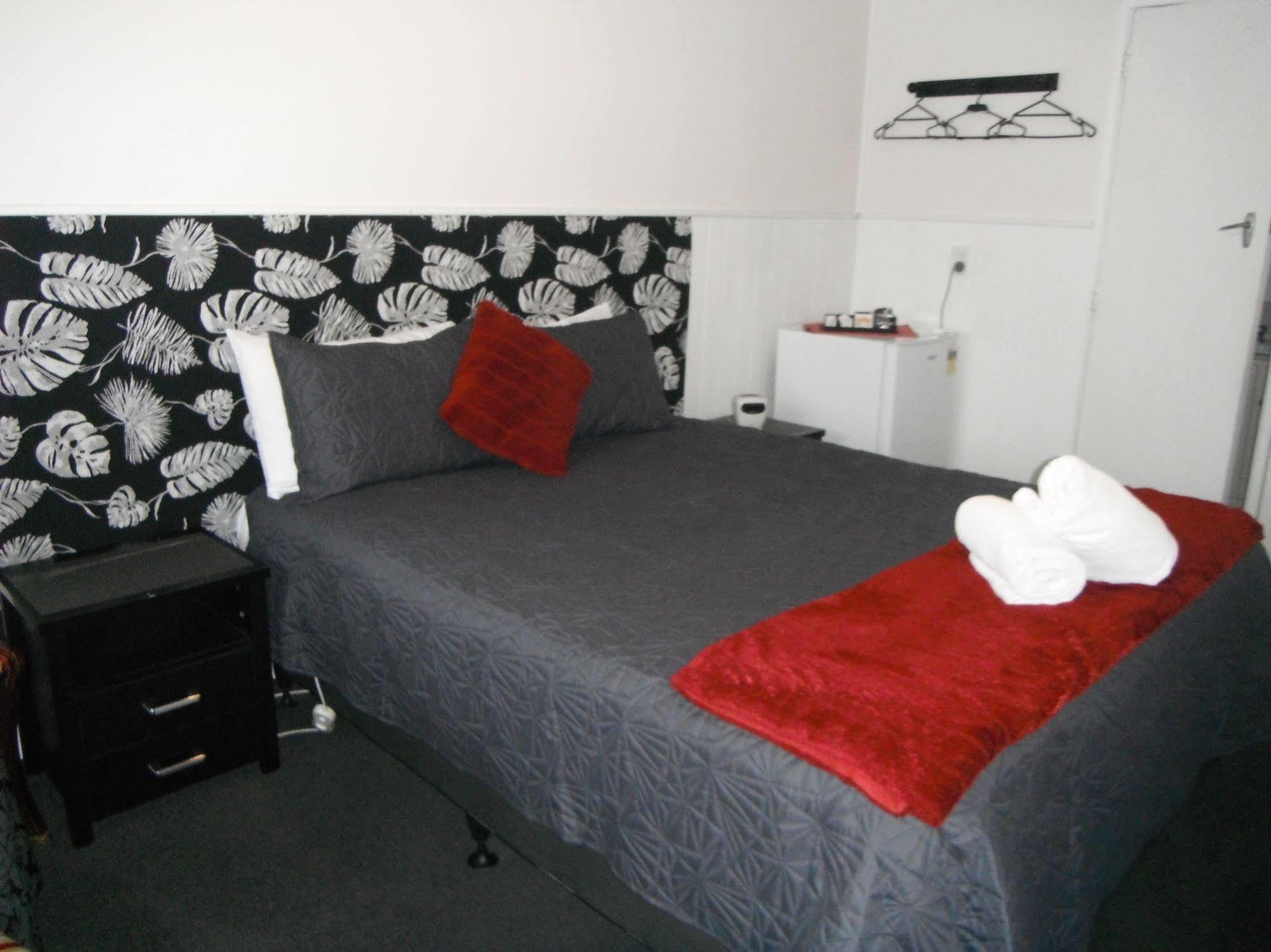 High Street Living Motel Піктон Екстер'єр фото