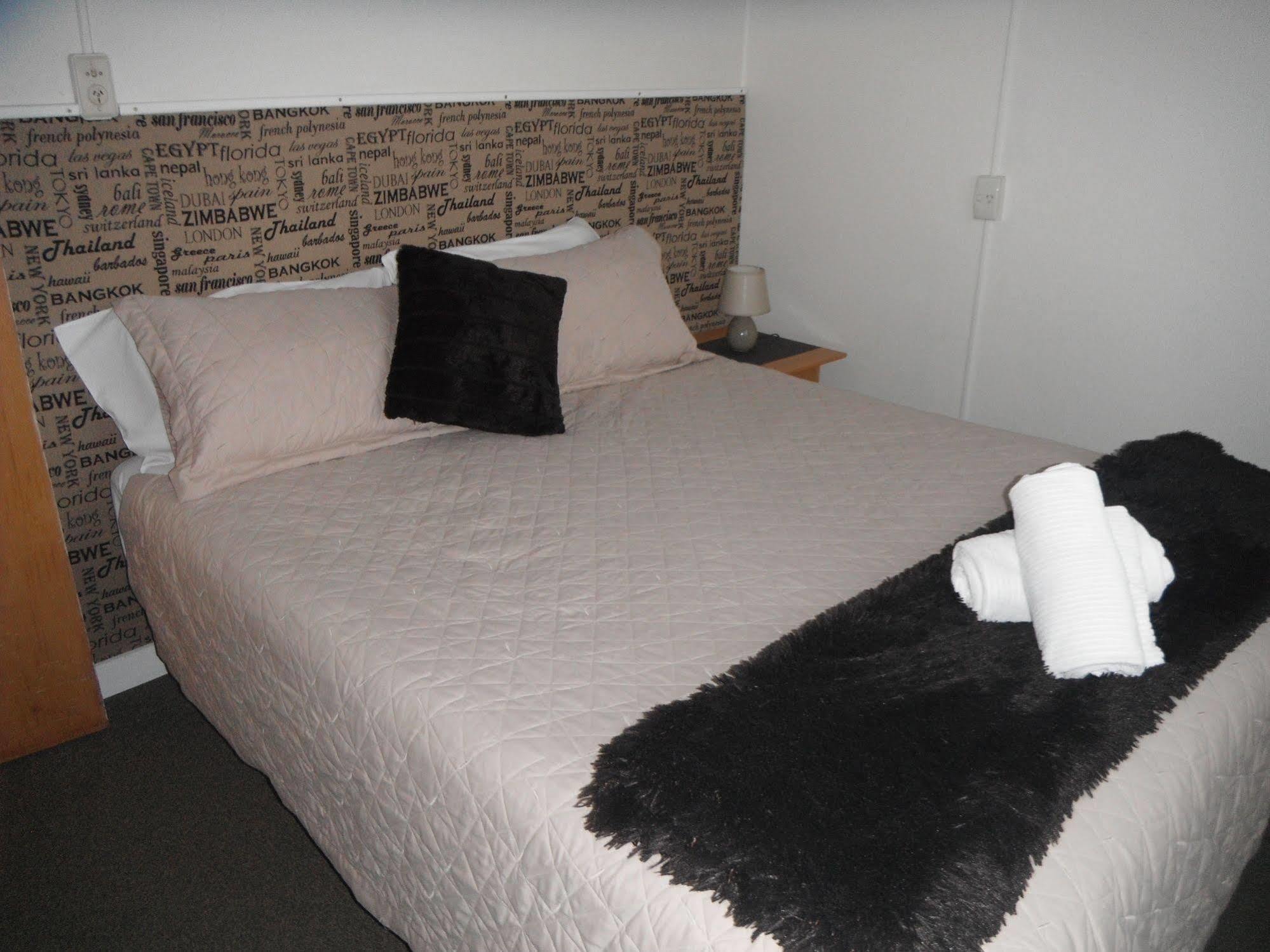 High Street Living Motel Піктон Екстер'єр фото