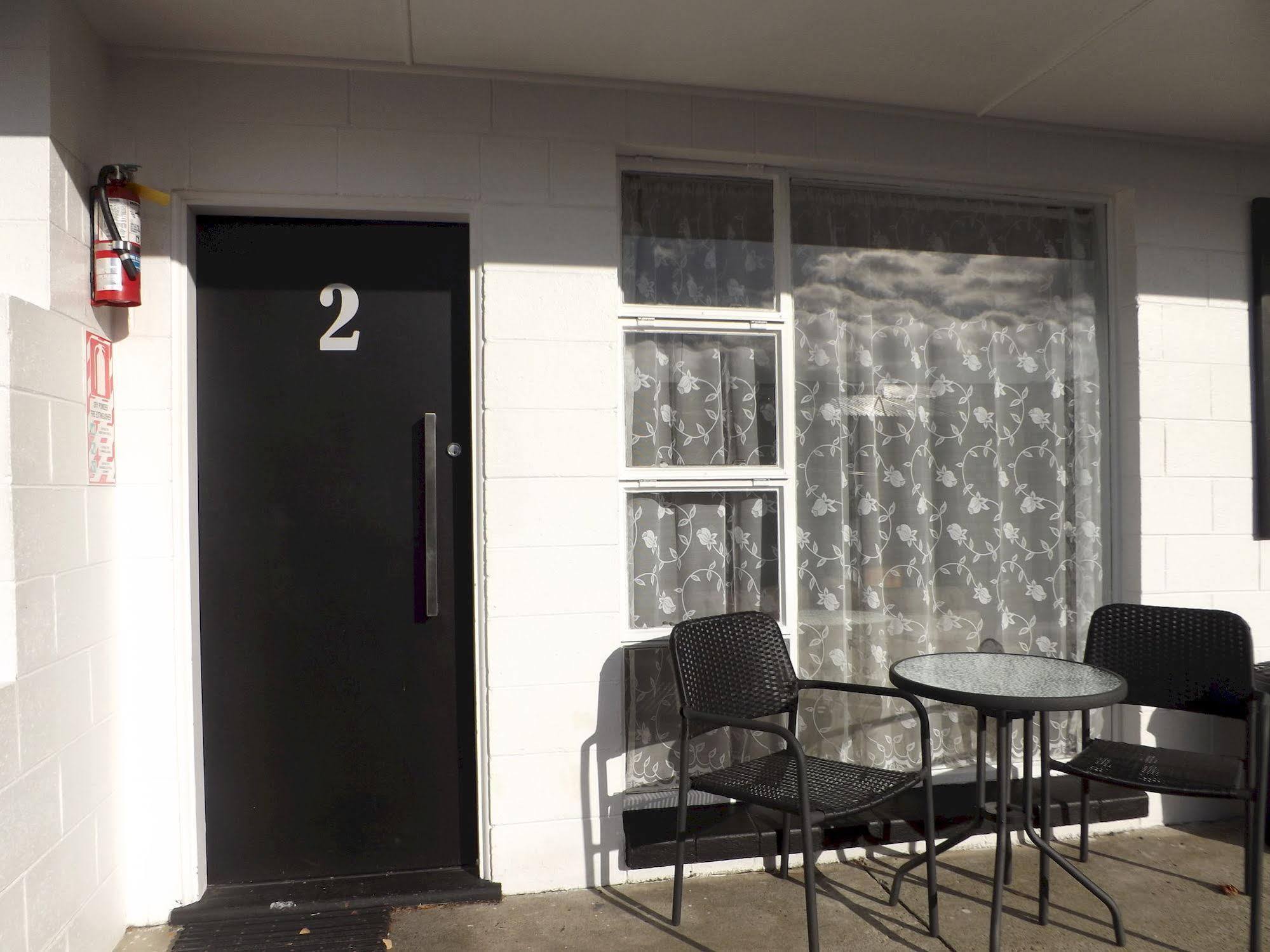 High Street Living Motel Піктон Екстер'єр фото