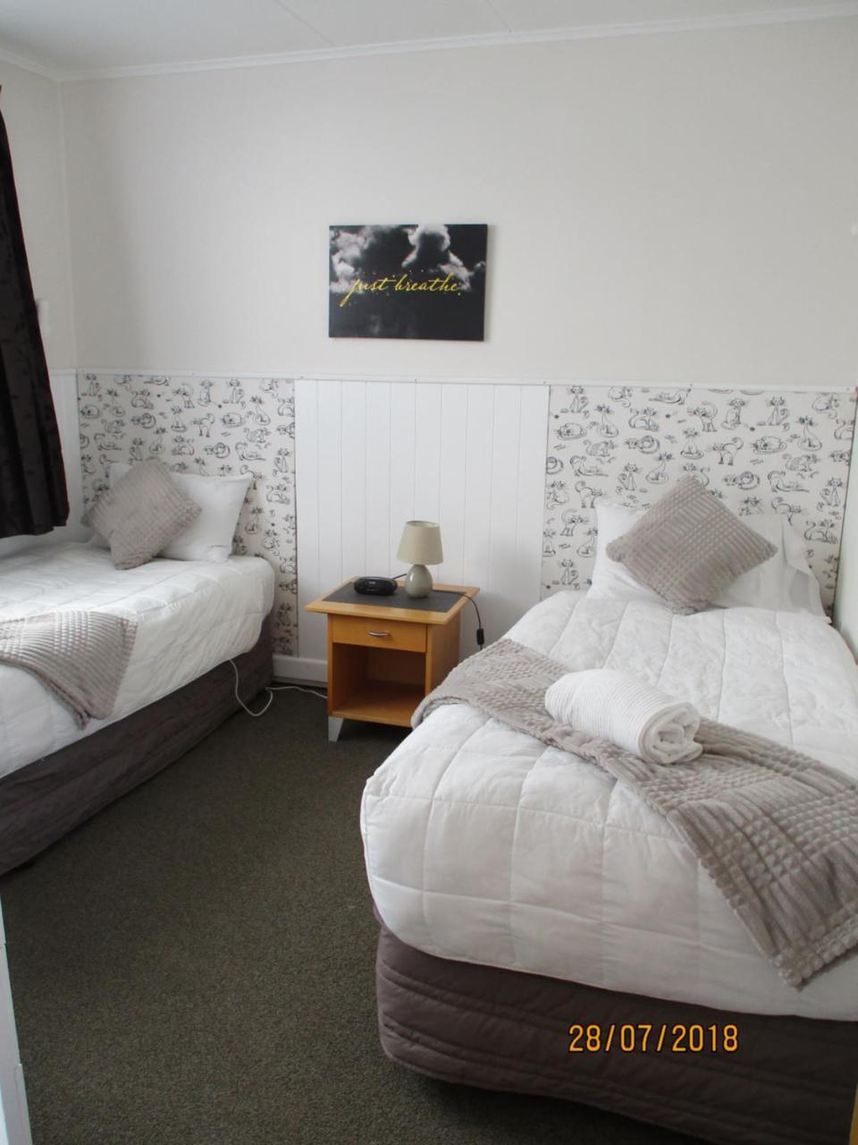 High Street Living Motel Піктон Екстер'єр фото