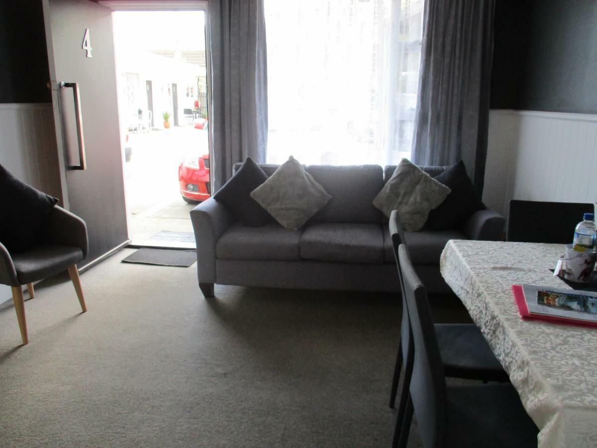High Street Living Motel Піктон Екстер'єр фото